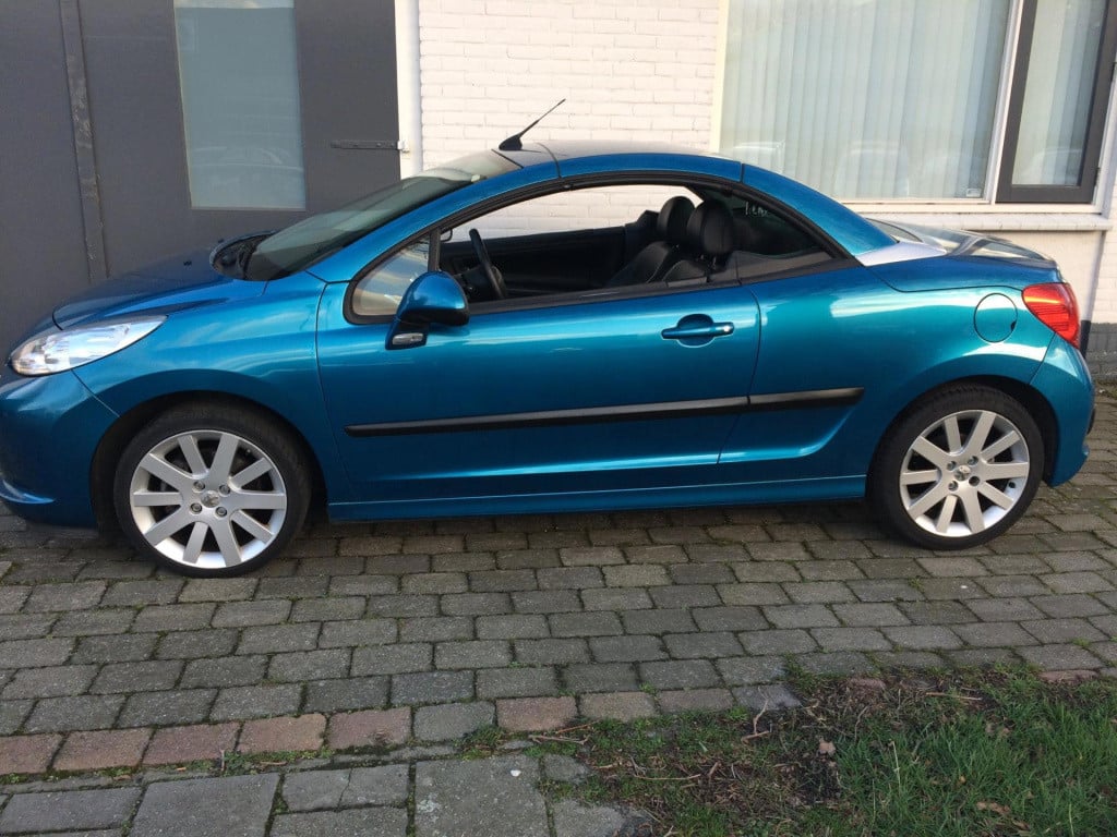 Peugeot 207 cc 1.6-16v t sport