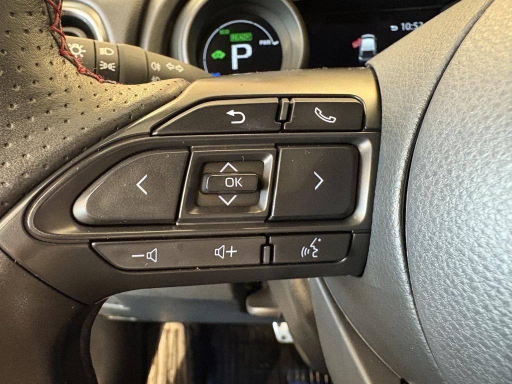 Toyota Yaris 1.5 hybrid gr sport| head-up| stoel.verw| adap.cruise| camera