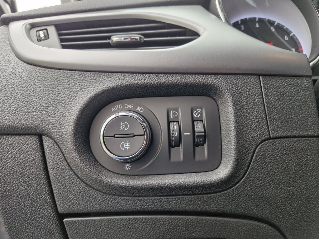 Opel Astra 1.2 edition