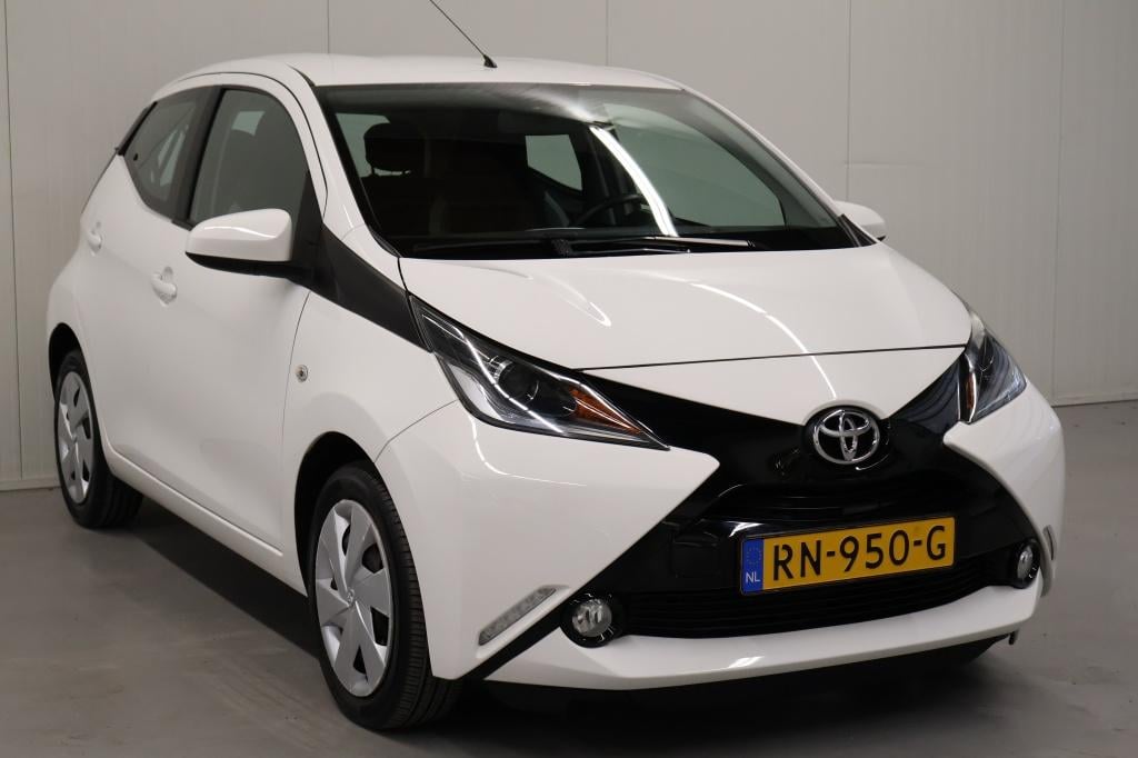 Toyota Aygo 1.0 vvt-i x-play