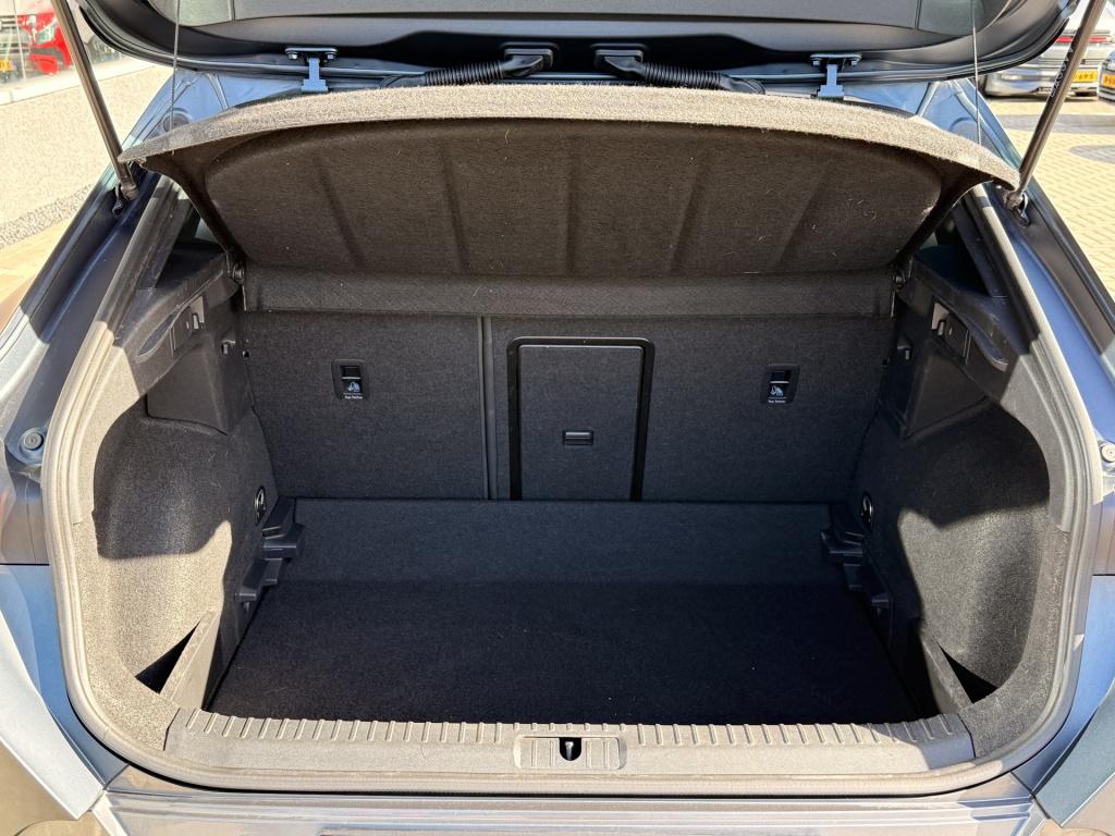 Cupra Formentor 1.5 tsi | beats | acc | achteruitrijcamera | stuur / stoelv