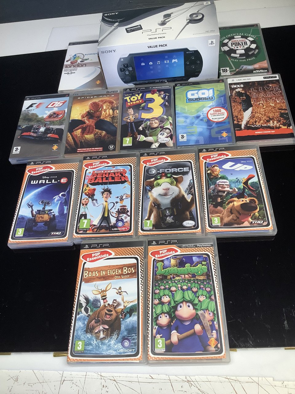 Sony PSP Value Pack PSP-1004, compleet en met veel spellen. Originele doos.