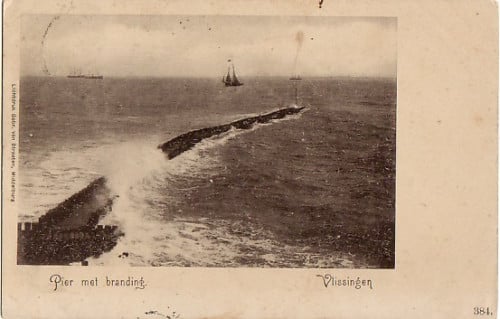 70 Vlissingen Pier met Branding