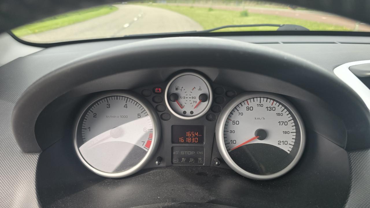 Peugeot 206+ 1.4 urban move 2012