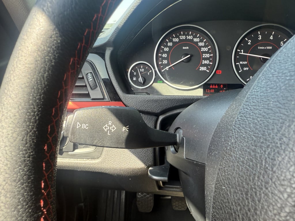 BMW 3-serie 320i 184pk executive sportline sedan