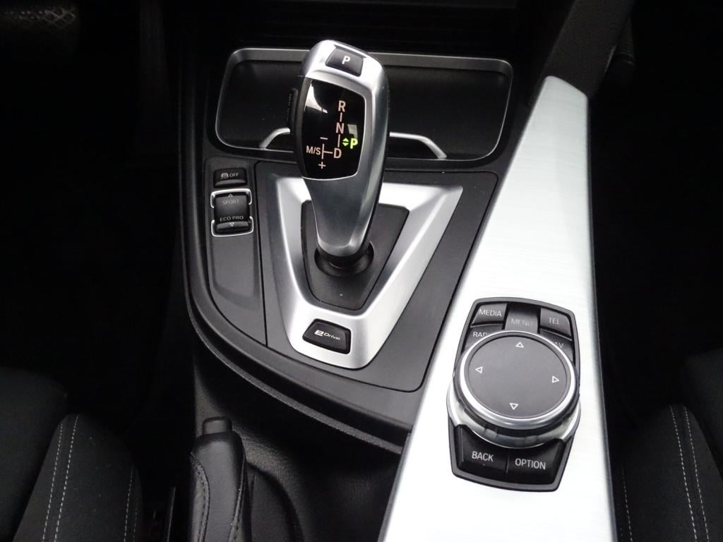 BMW 3-serie 330e