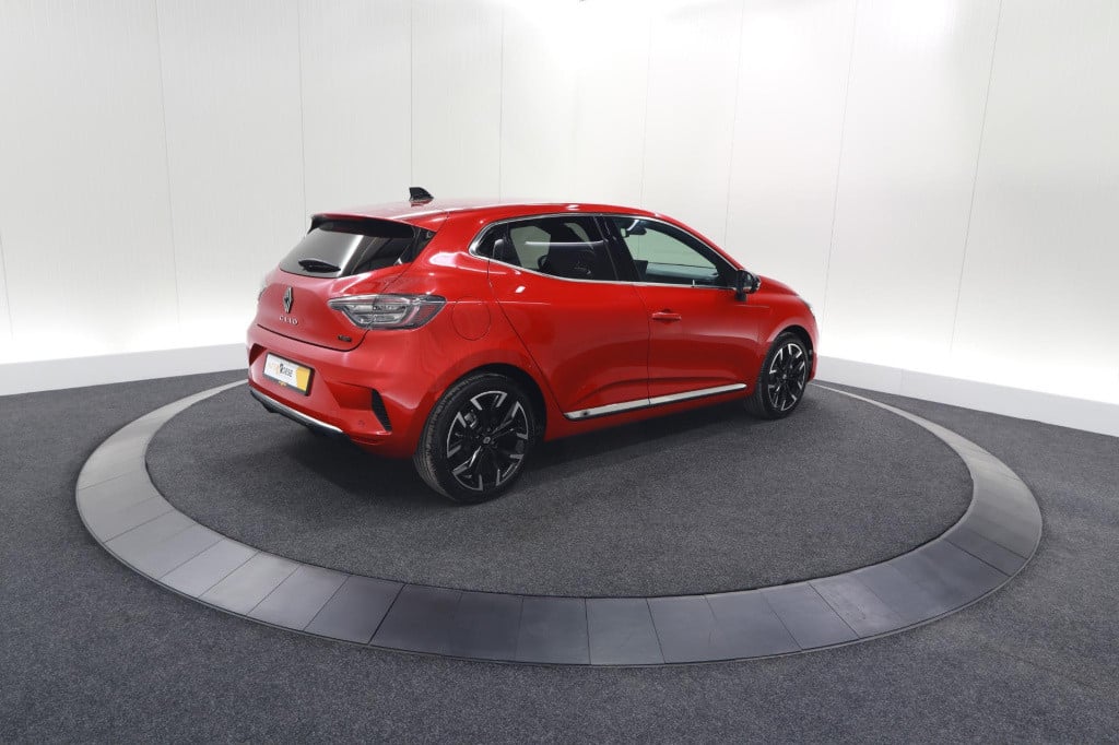 Renault Clio 1.6 e-tech full hybrid 145 techno | 360 camera | bose audio | 
