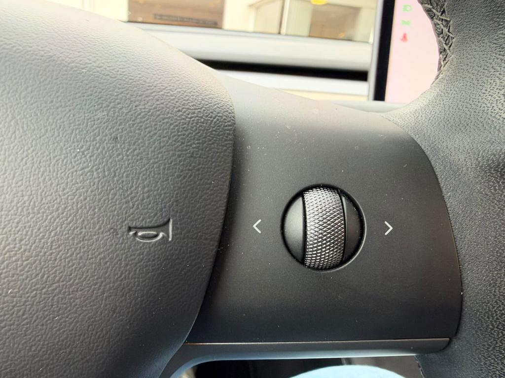 Tesla Model Y long range awd 75 kwh