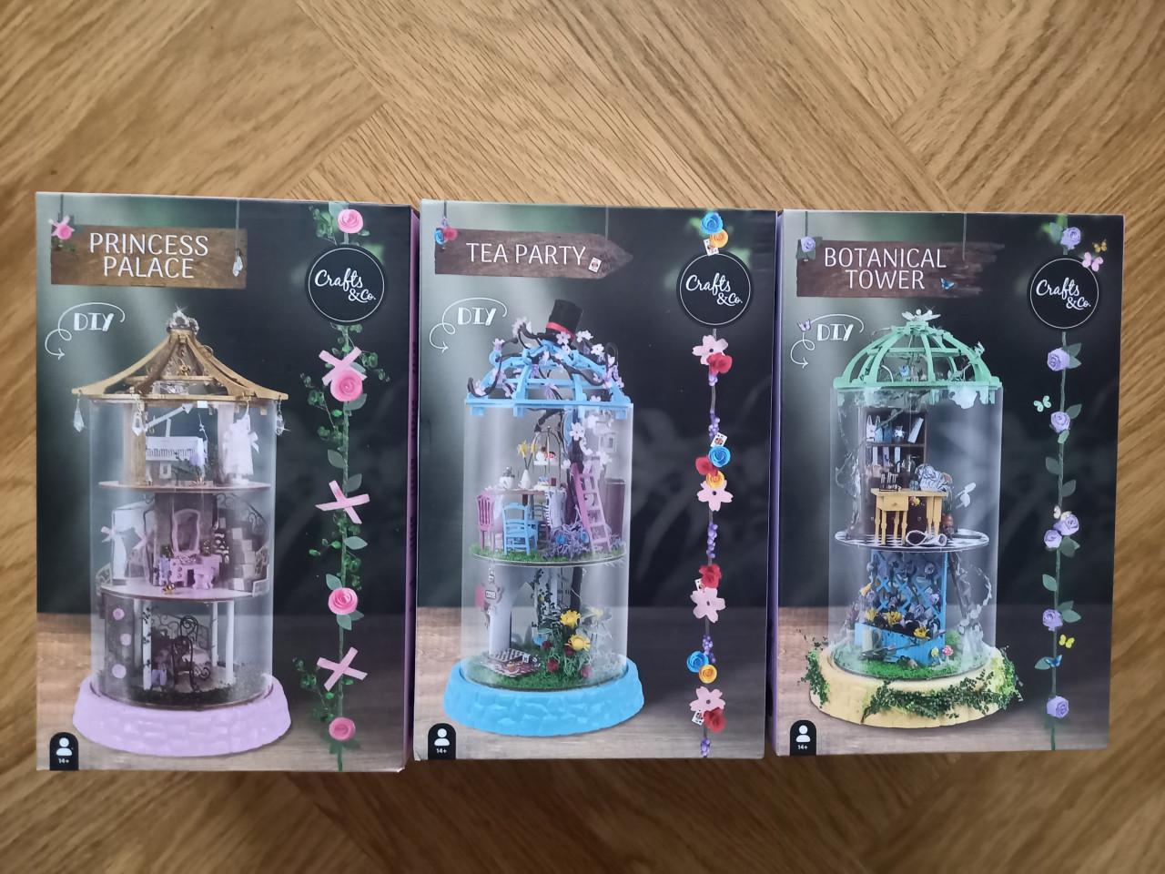 Crafts 3 bouwdozen 3 stolpen met bloemen