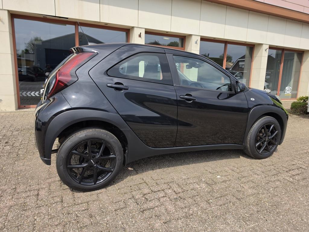 Toyota Aygo x 1.0 vvt-i mt play | adap cruise contr| nap | nieuwe velgen & 