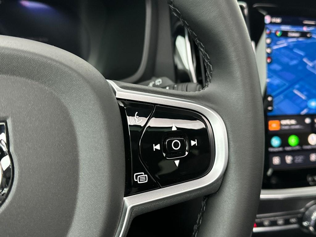 Volvo V60 t8 455pk recharge plus dark| pano| hud| trekhaak| 360camera