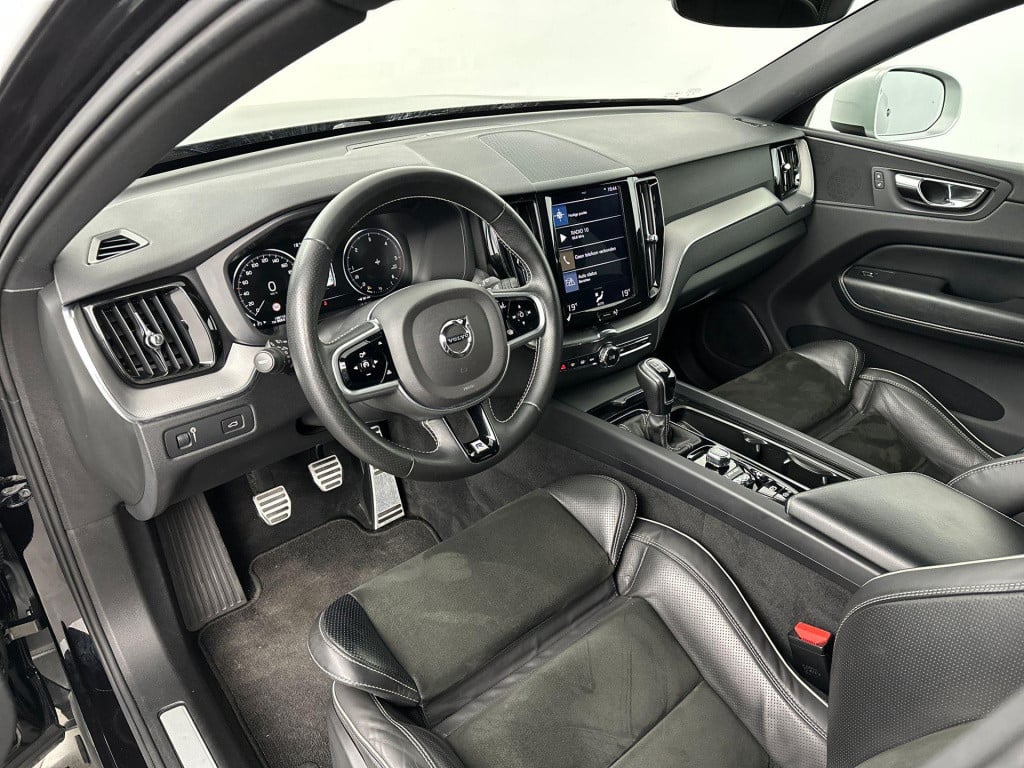 Volvo XC60 2.0 d4 r-design leder camera trekhaak