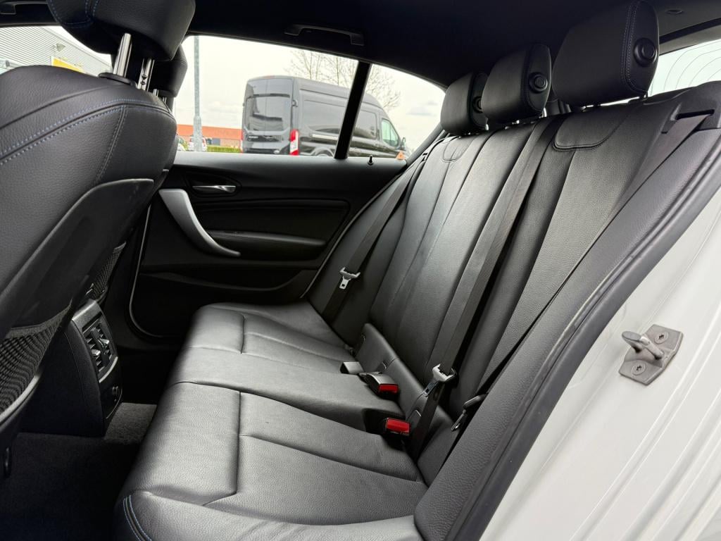 BMW 1 Serie 118i edition m sport shadow executive