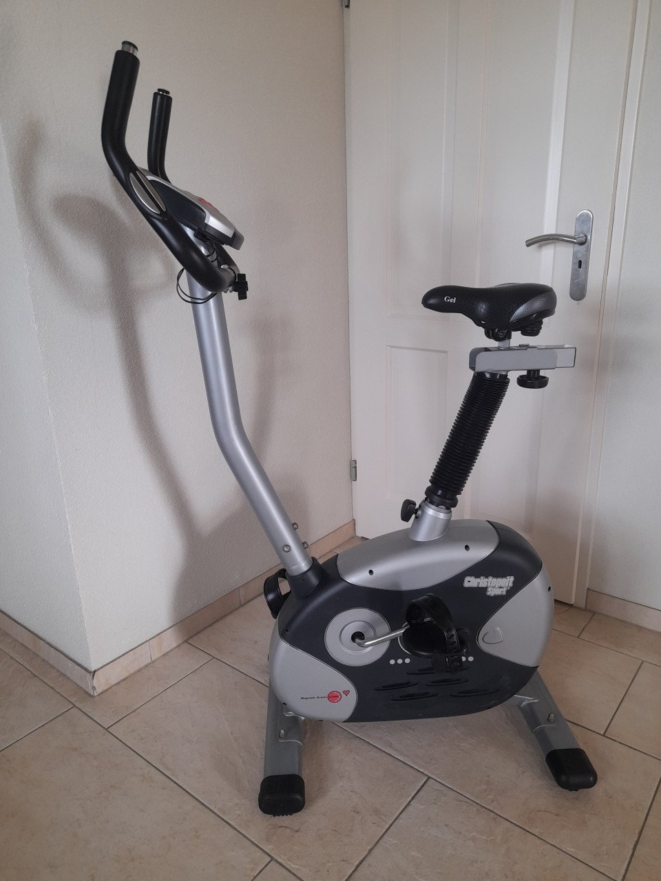 Christopeit Hometrainer met programma's (in goede nette staat )