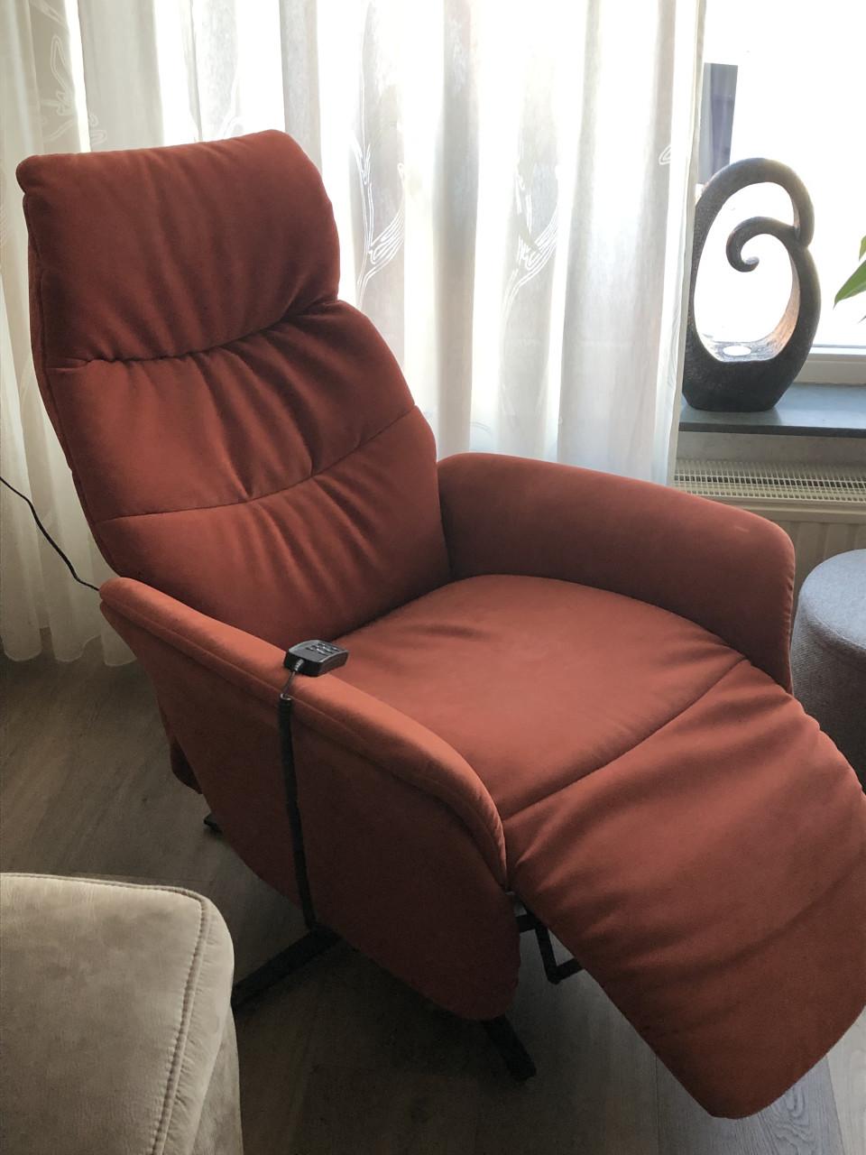 Himola.   Relaxfauteuils    Kleur Brique en mosgroen