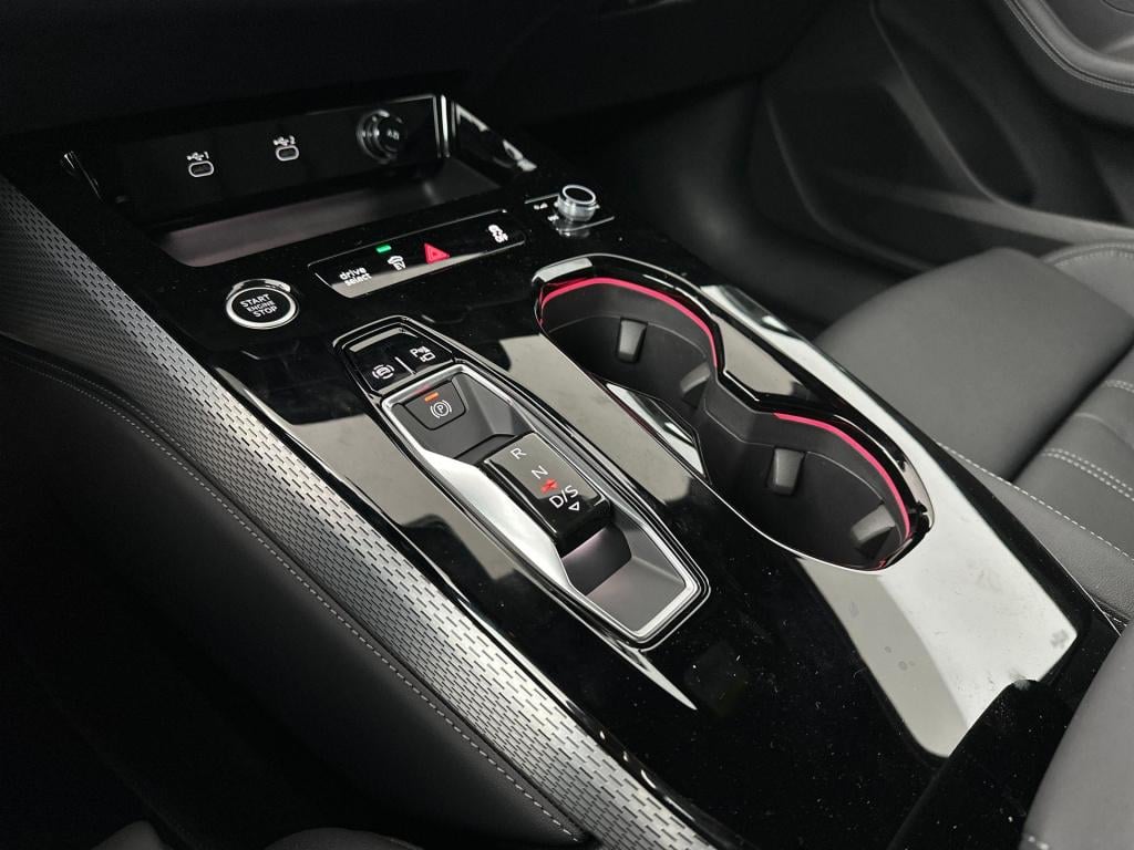 Audi A5 avant s edition e-hybrid 220 kw / 299 pk avant 7 versn.