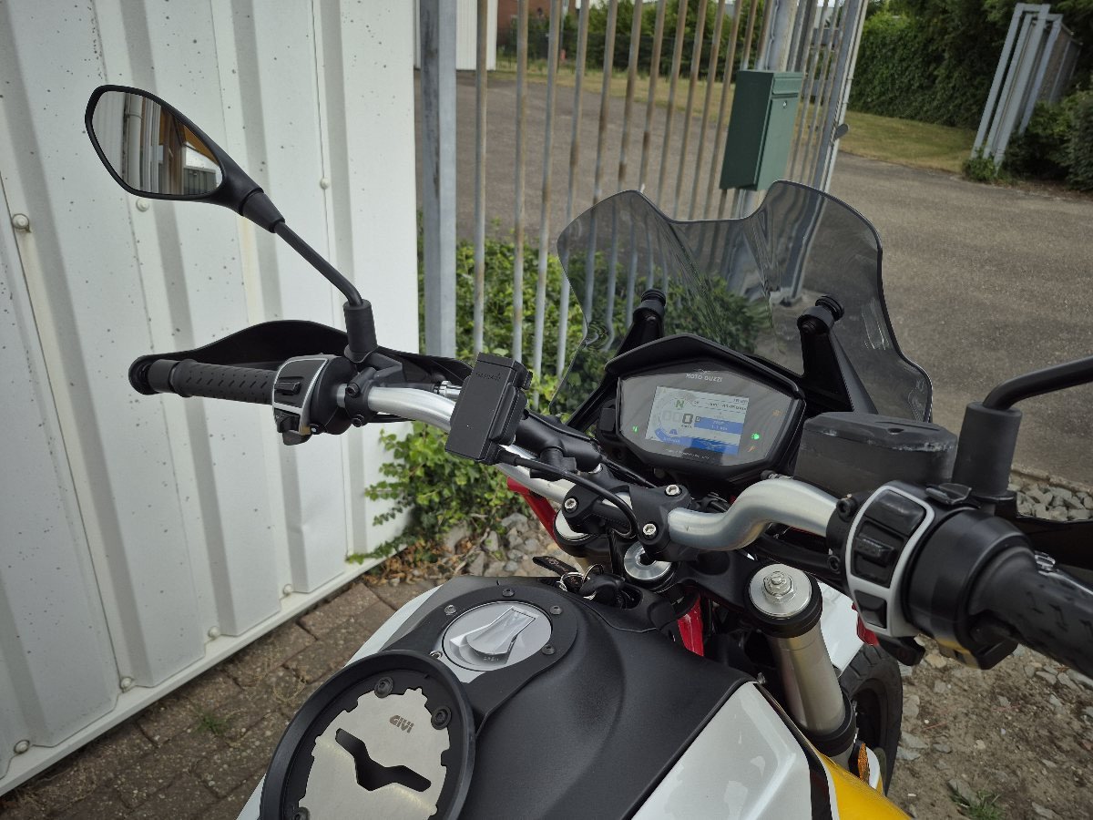 Moto Guzzi V85TT uit 2019
