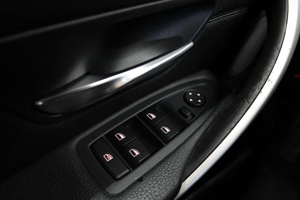 BMW 4 Serie gran coupé 420i high executive | pdc | cruise | navi | xenon |