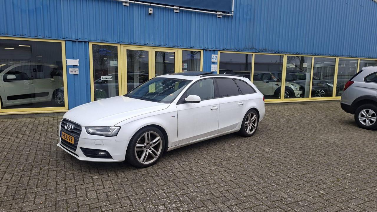 Audi A4 2.0 TDI Proline S station automaat2013 vol opties navigatie panodak