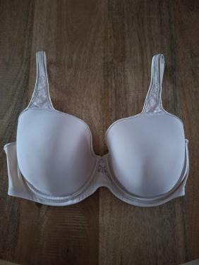 Te koop nieuwe BH kleur beige