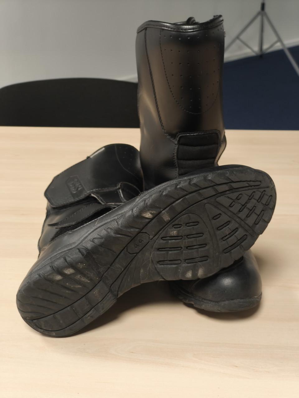 Te koop nette motorlaarzen.