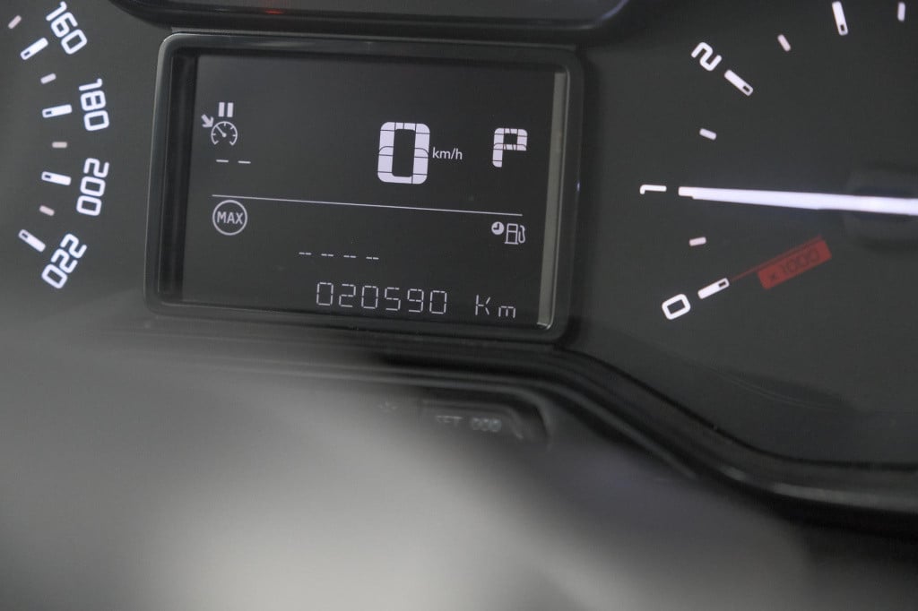 Citroen C3 puretech 110 eat6 max | camera | parkeersensoren | apple carplay