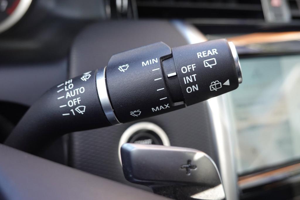 Land Rover Discovery p300e 1.5 r-dynamic hse