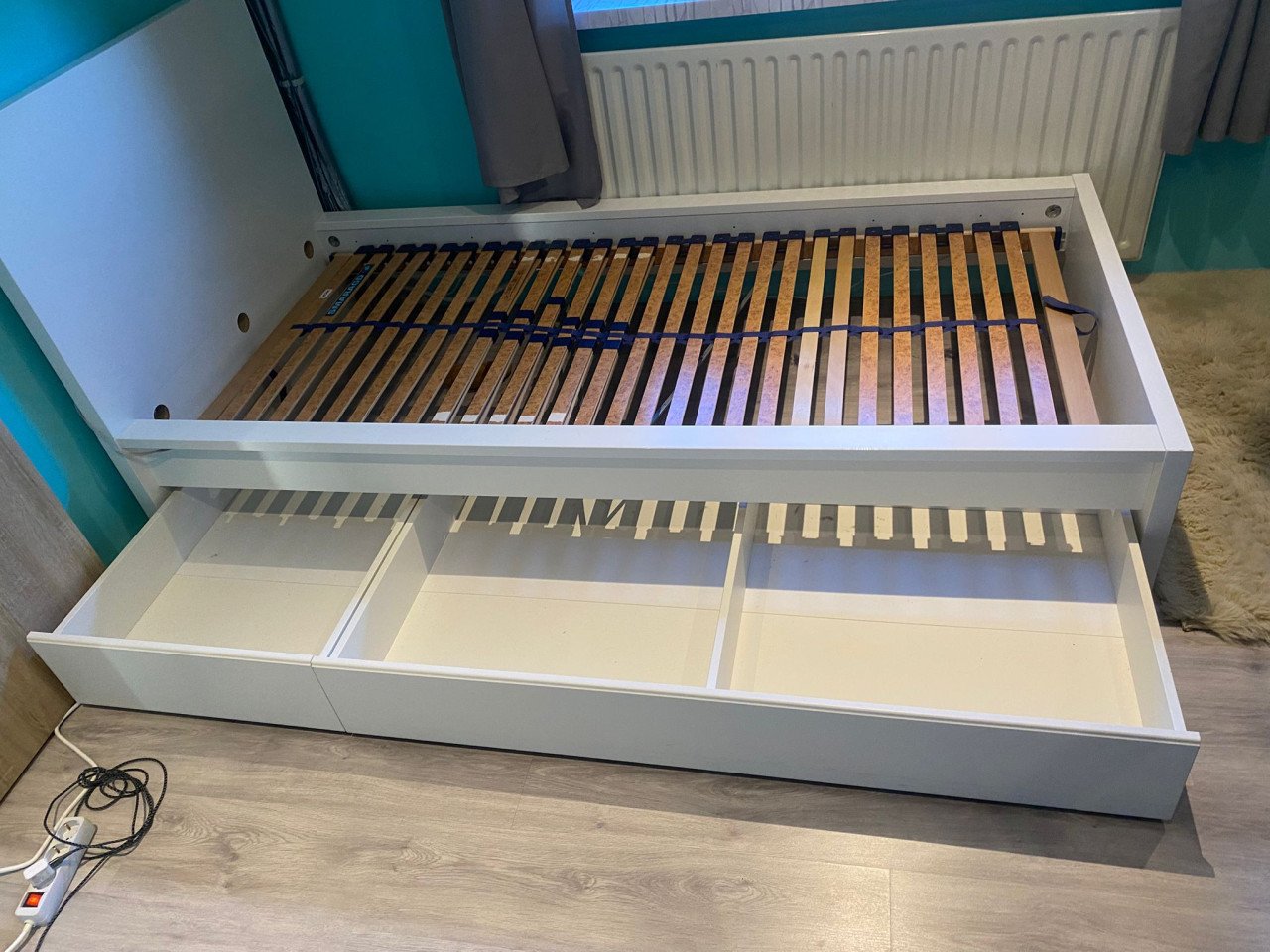 Bed 90x200 (IKEA  MALM)