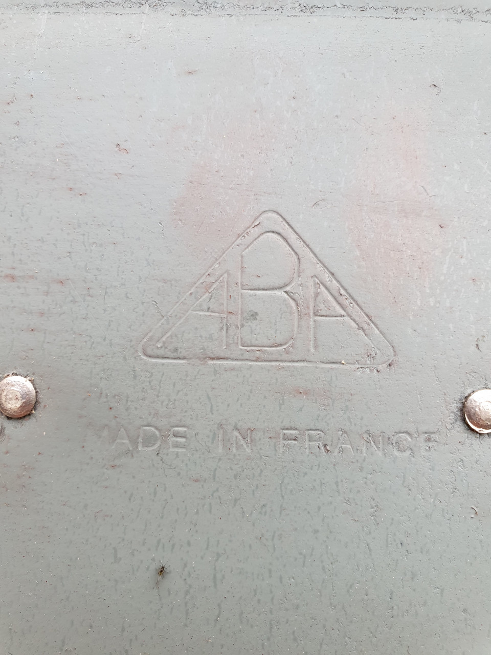 Prachtig antiek werkend Franse geldkist ABA met handgreep en sleutel...