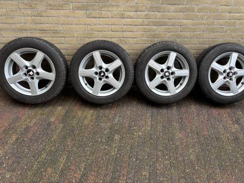 4 I.z.g.st Aluminium velgen met z.g.a.n winterbanden