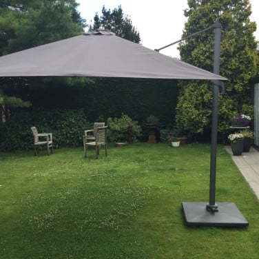 Grote zwenkparasol / 350 c.m.donkergrijs.