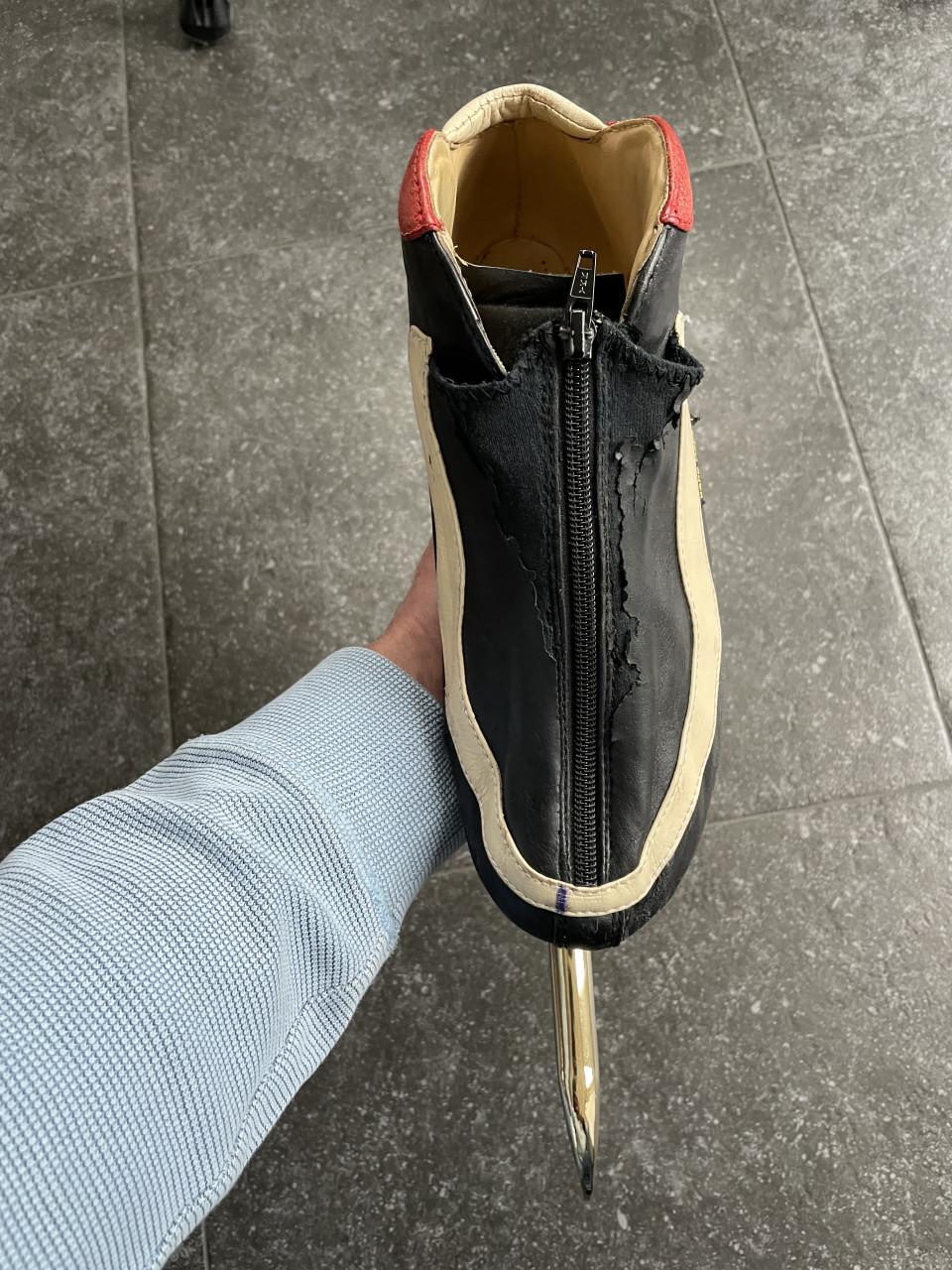 Viking Gold maat 43 met Maple Twin laser T-bone klapschaatsen