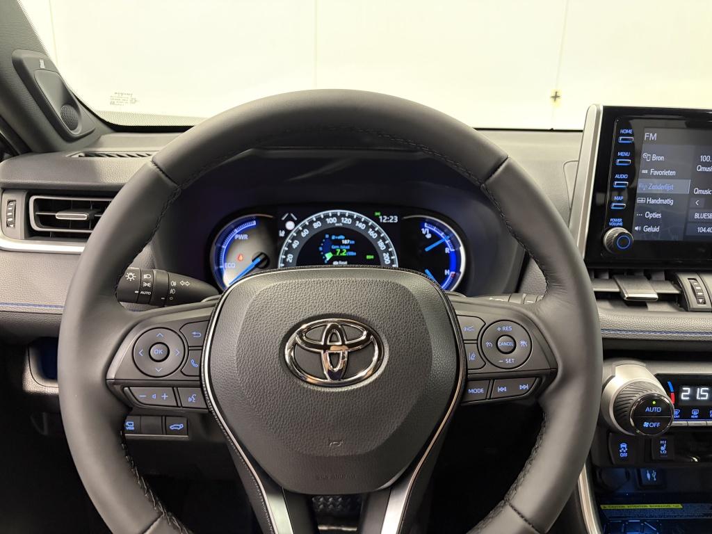 Toyota Rav4 2.5 hybrid awd bi-tone