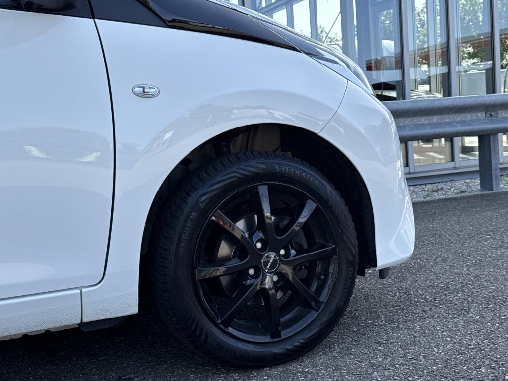Toyota Aygo 1.0 vvt-i x-play | cruisec. | camera | airco | carplay | sportv