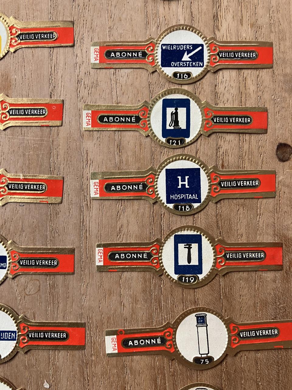 39 stuks sigarenbandjes