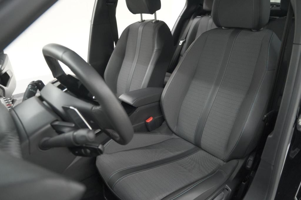 Peugeot 2008 puretech 130 eat8 allure | camera | navigatie | apple carplay 