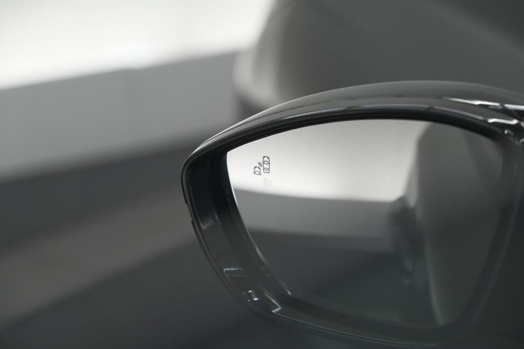 Peugeot 508 sw puretech 130 eat8 allure pack | camera | adaptieve cruise co