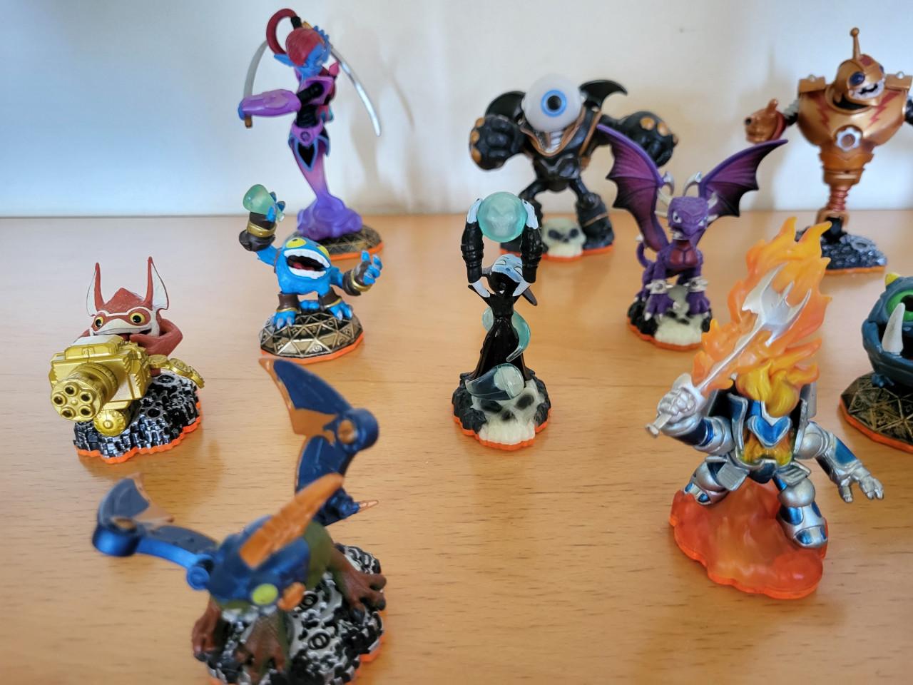 14 skylanders