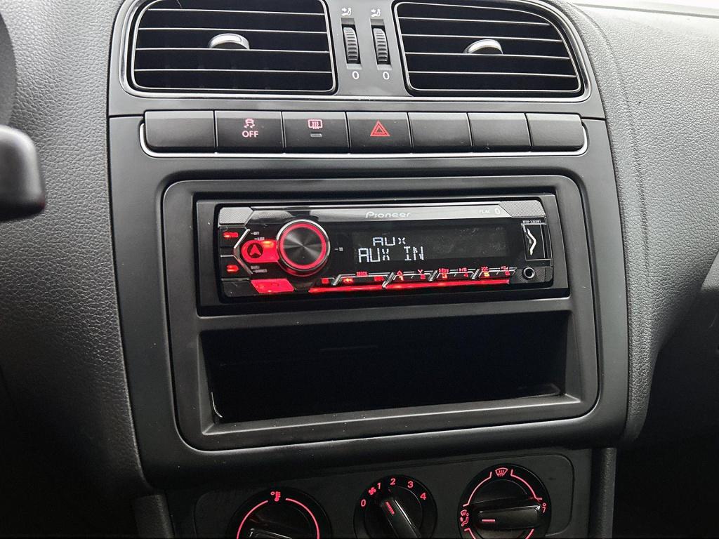 Volkswagen Polo 1.2 easyline lage kilometerstand | airco