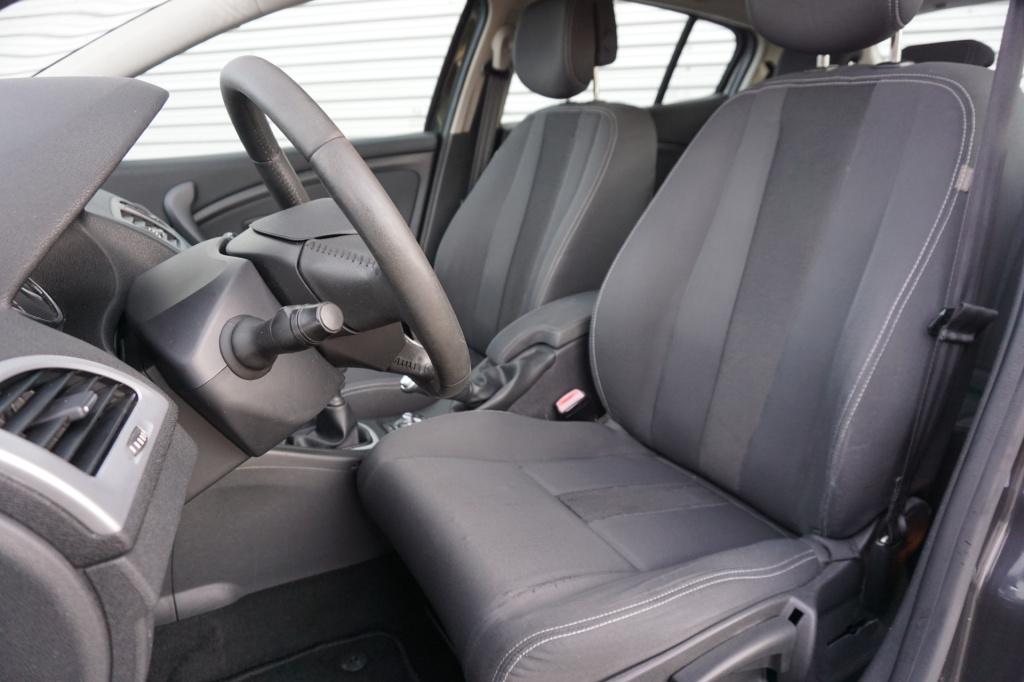 Renault Megane 1.6 sélection business sport airco / navi / cruise / elektr.