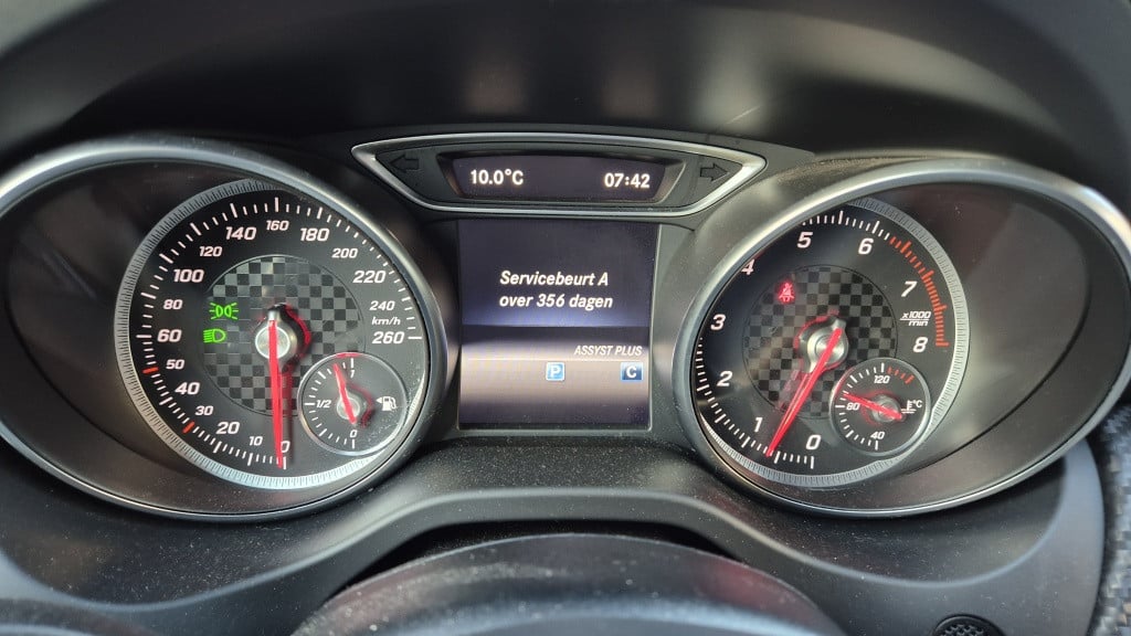 Mercedes-Benz A-Klasse 180 bus.sol amg*led*navi*stoelvrw*18 inch*leder*zwar