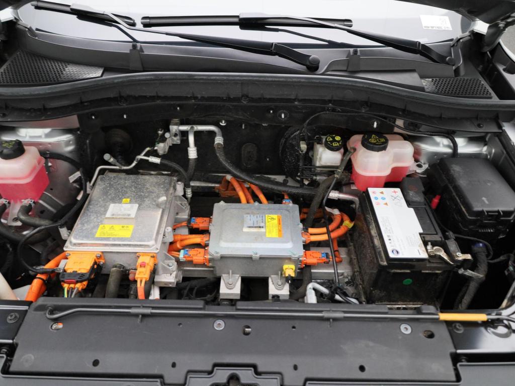 MG Zs Ev long range luxury 70 kwh 3-fase 11kw-lader | leder | panoramadak |