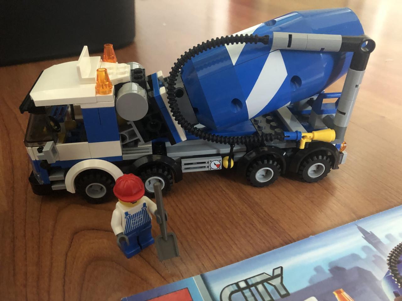 Lego betonmixer vrachtwagen NIEUW