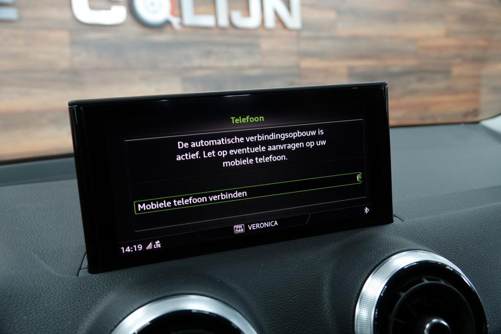 Audi Q2 35 tfsi s edition | keyless | acc | camera |