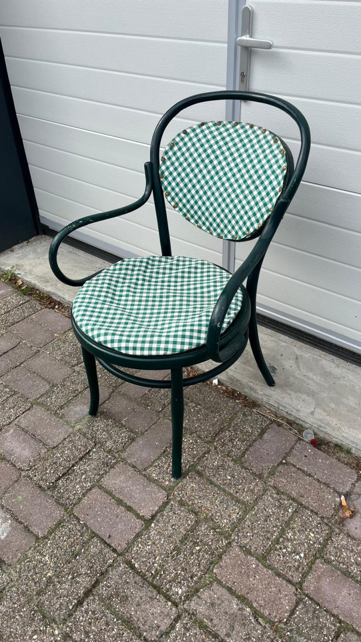 Antieke stoel