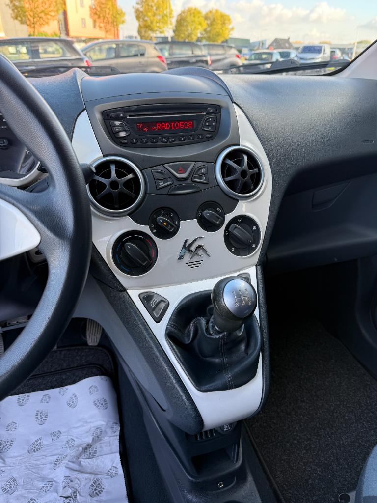 Ford KA 1.2 titanium - airco - 1e eigenaar
