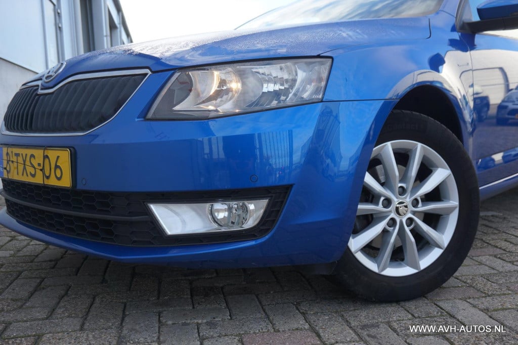 Skoda Octavia combi 1.4 tsi greentech ambition businessline dsg