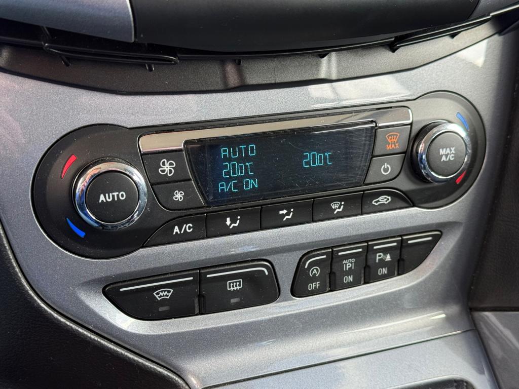 Ford Focus wagon 1.0 ecoboost titanium