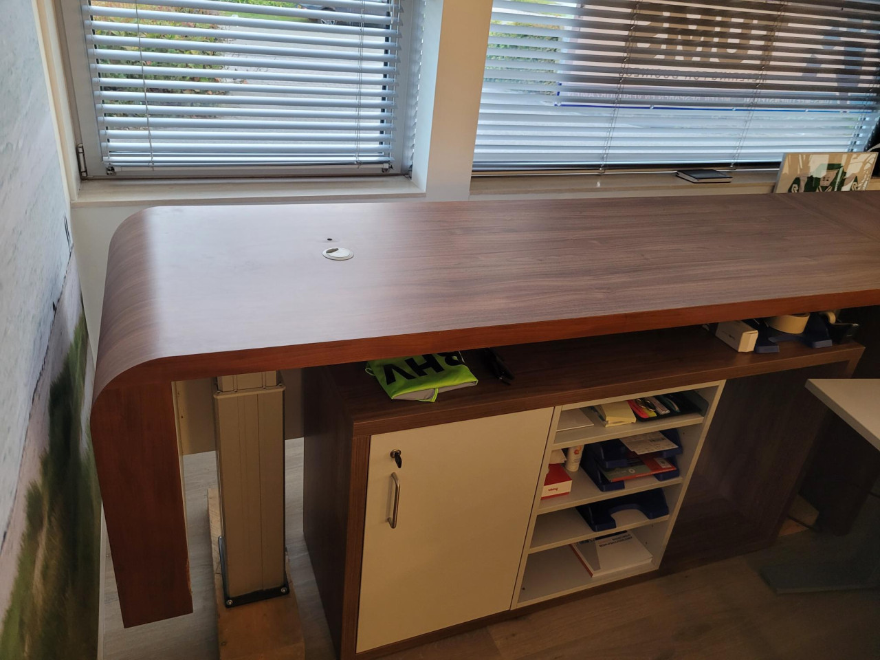 Gratis af te halen : Balie (deel)