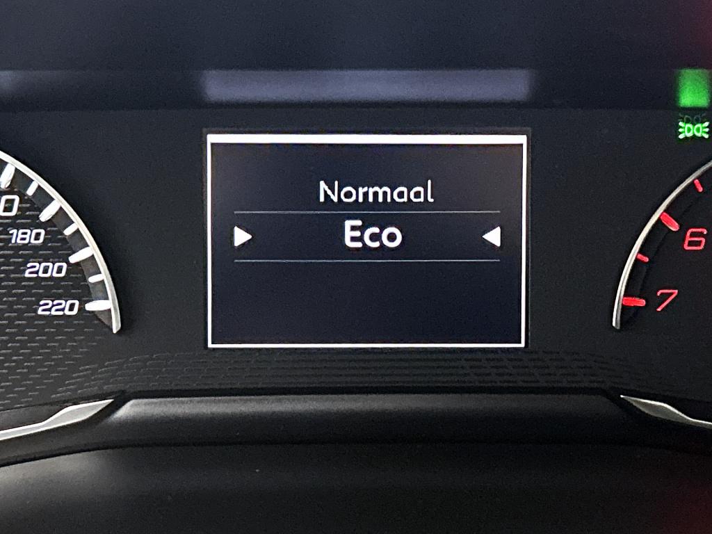Peugeot 208 100 pk allure pack | rijklaar | keyless entry | camera | stoelv